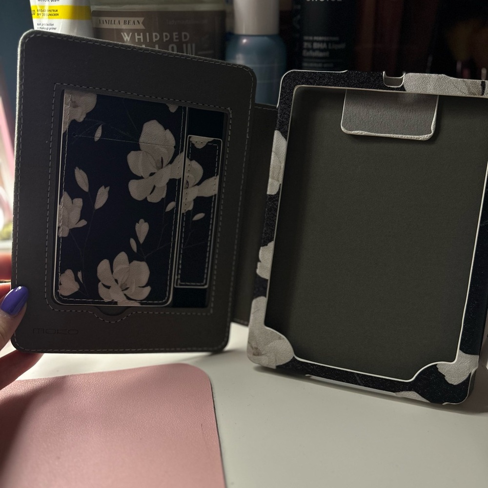 Kindle Paperwhite Case - Picture 4 of 4